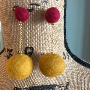Pom Pom earrings